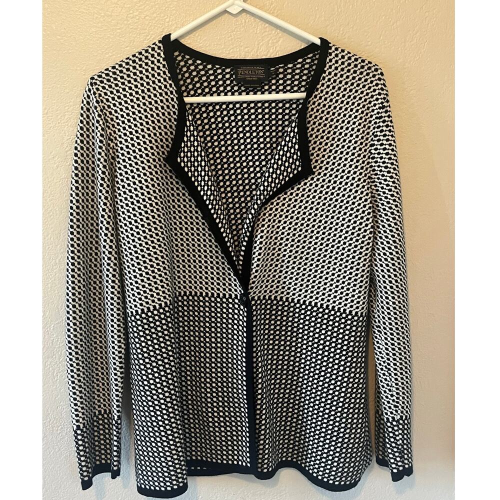 Women's Pendleton Long Sleeve Black White Pattern Cardigan Sweater Sz Med Petite